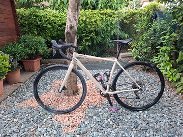 bici gravel cannondale topstone