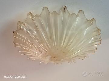 lampadario e lampada a colonna