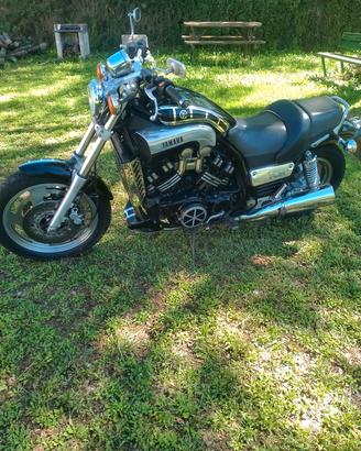 Yamaha vmax 1200