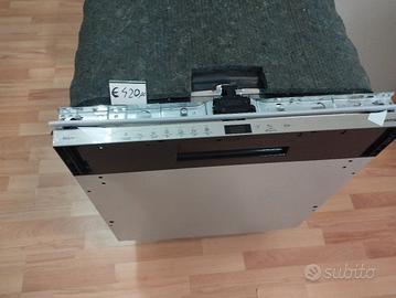 lavastoviglie a incasso 