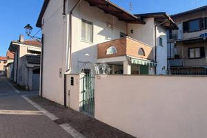 CASA SEMINDIPENDENTE A SAN FRANCESCO AL CAMPO