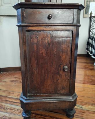 Comodino Antico a Colonnina in Noce – Fine '800 (I
