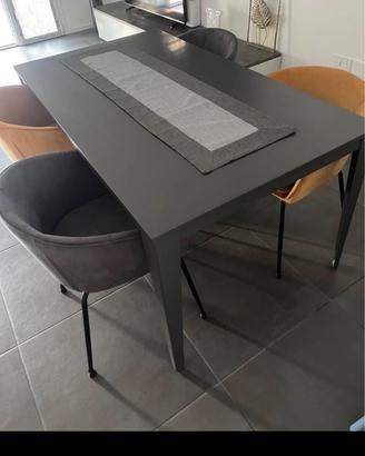 Tavolo da pranzo