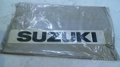 EMBLEMA SERBATOIO SUZUKI BANDIT SUZUKI 68111-31F00