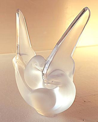 🕊️ Vaso Lalique "Sylvie" - Eleganza Senza Tempo