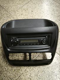stereo con relativo cruscotto per fiat Doblò 2010