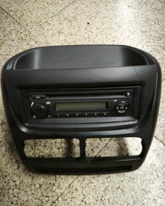 stereo con relativo cruscotto per fiat Doblò 2010