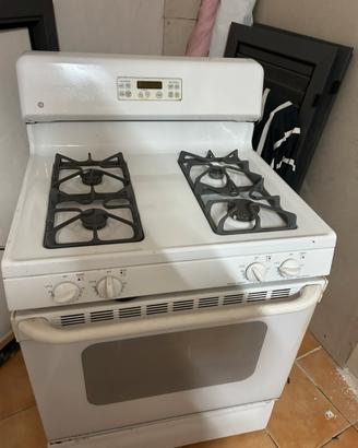 Cucinino con forno eletrica e a gas