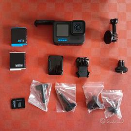 GoPro Hero 10 Black come nuova con due batterie