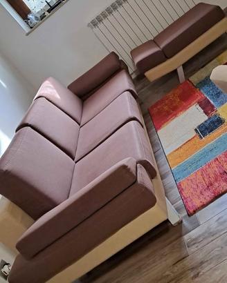Divano 3 posti +pouf
