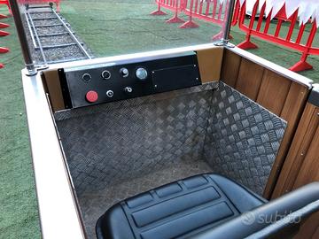 Trenino elettrico su rotaia per parchi, miniere