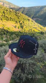 Custom Cappello Nero New Era Nuovo 7 1/4 57.7 cm 