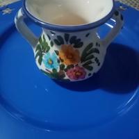 brocca in ceramica piccola. 