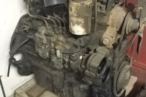 Motore trattore OM 750