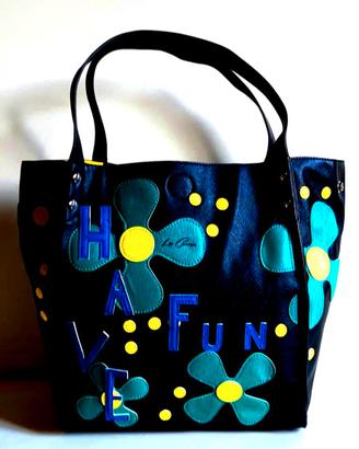 Originale LA CARRIE, borsa nera con patch colorati