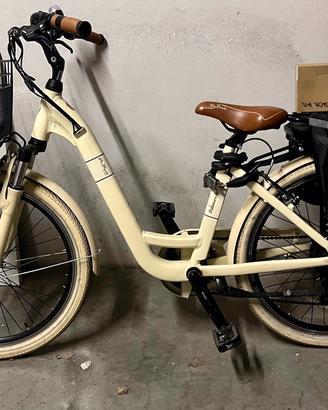 Bici elettrica via Veneto, ruota 24