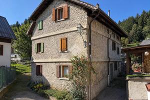 RUSTICO A FORNI AVOLTRI
