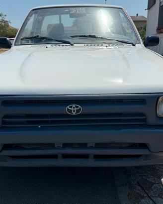 Toyota Hilux 2.4 diesel Pick-up