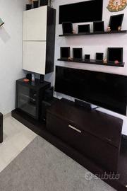 Parete attrezzata 4 pezzi + 2 mensole