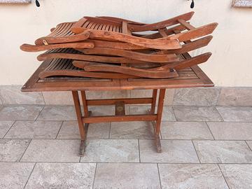 Tavolo con 4 sedie in legno