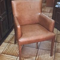 poltroncina in pelle