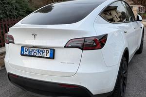 TESLA MODEL Y AWD
