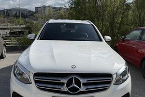 Mercedes GLC 220 4 Matic AMG. Permuto.