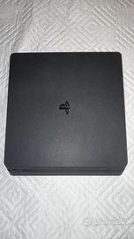 playstation 4  nuovissima con tutto