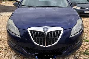autovettura lancia delta