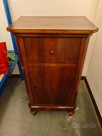 Comodino in Legno Lucido