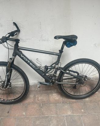 MTB full suspended Votec M6 – freni a disco, Fox