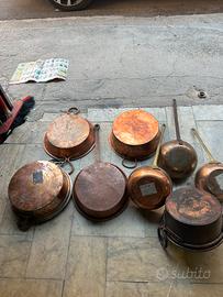Set di pentole e pentoloni in rame