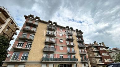 APPARTAMENTO IN CENTRO A CHIARAVALLE CON BALCONI E