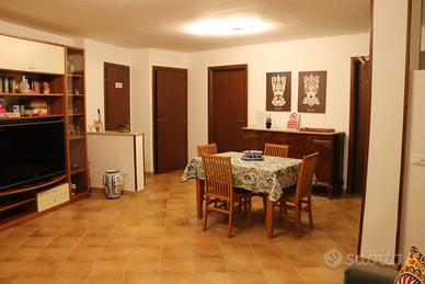 Appartamento seminterrato in Villa