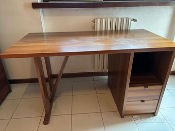 Scrivania in legno Di Liddo & Perego