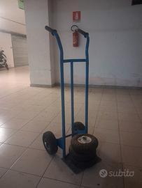 Carrello porta oggetti