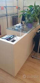 Arredo completo negozio di abbigliamento