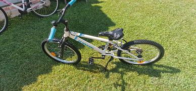 Bicicletta Btwin Racing Boy 300