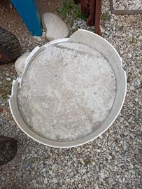 secchio in calcestruzzo