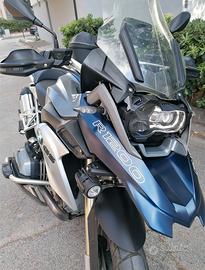 Bmw R1200GS con accessori 