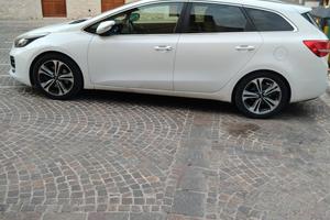 kia ceed station wagon 