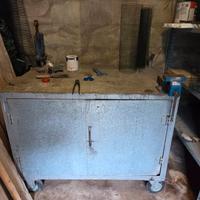 Banco da lavoro in lamiera zincata