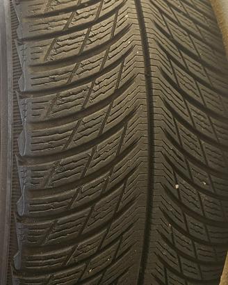 Pneumatici Michelin Pilot Alpin 5 SUV 235 50 R19