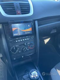 Peugeot 207.    1.4   75cv