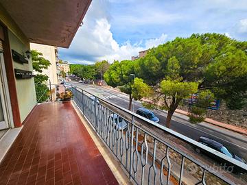 Viale Regina Margherita, luminoso pentavani