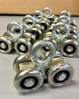 Carrelli acciaio per sistemi a binario con golfari