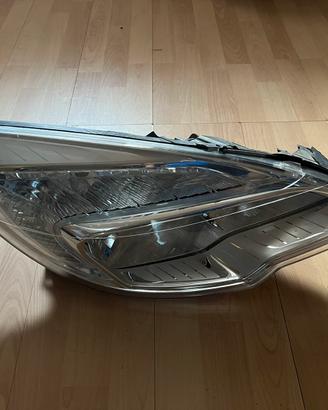 Faro anteriore destro opel meriva