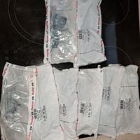 Collari FISHER tubi PE o PVC con viti e tasselli