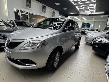 Lancia Ypsilon 0.9 TwinAir 85 CV 5 porte Metano Ec