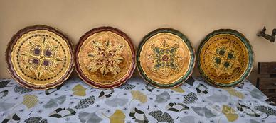 Vassoi legno intarsiati e dipinti a mano con oro